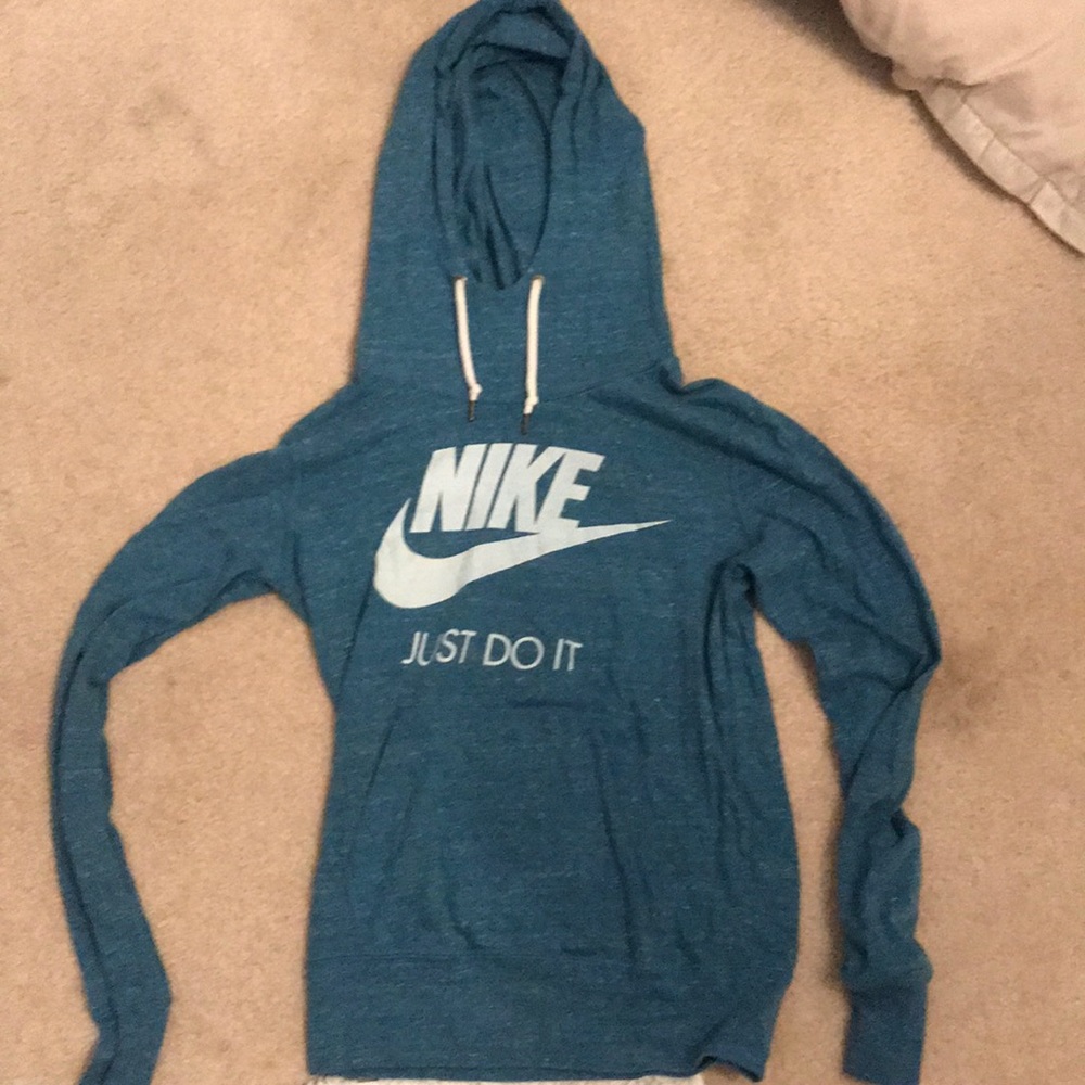 NWOT nike lightweight sweatshirt